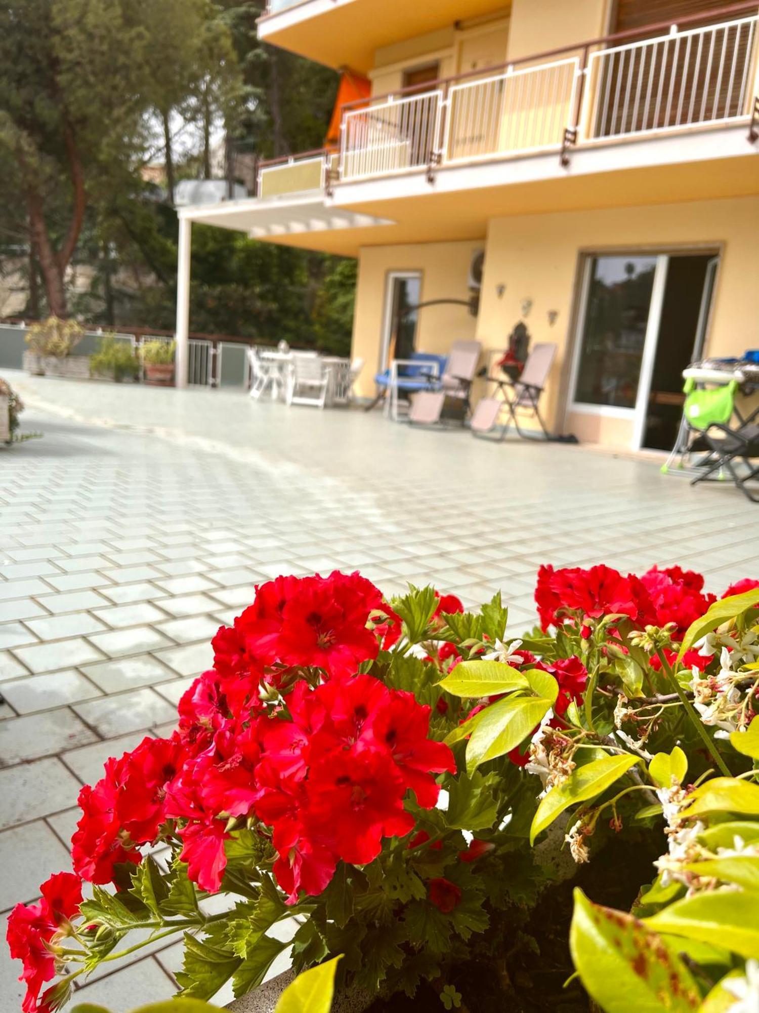 Sanremo Apartment Free Parking And Air Conditioner Eksteriør billede